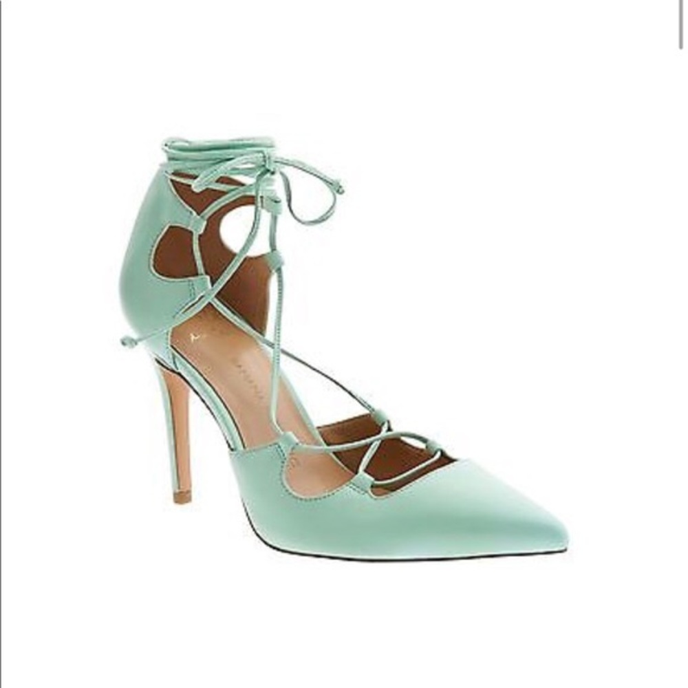 SALE NWT Banana Republic Dakota Lace Up Pump SZ 6